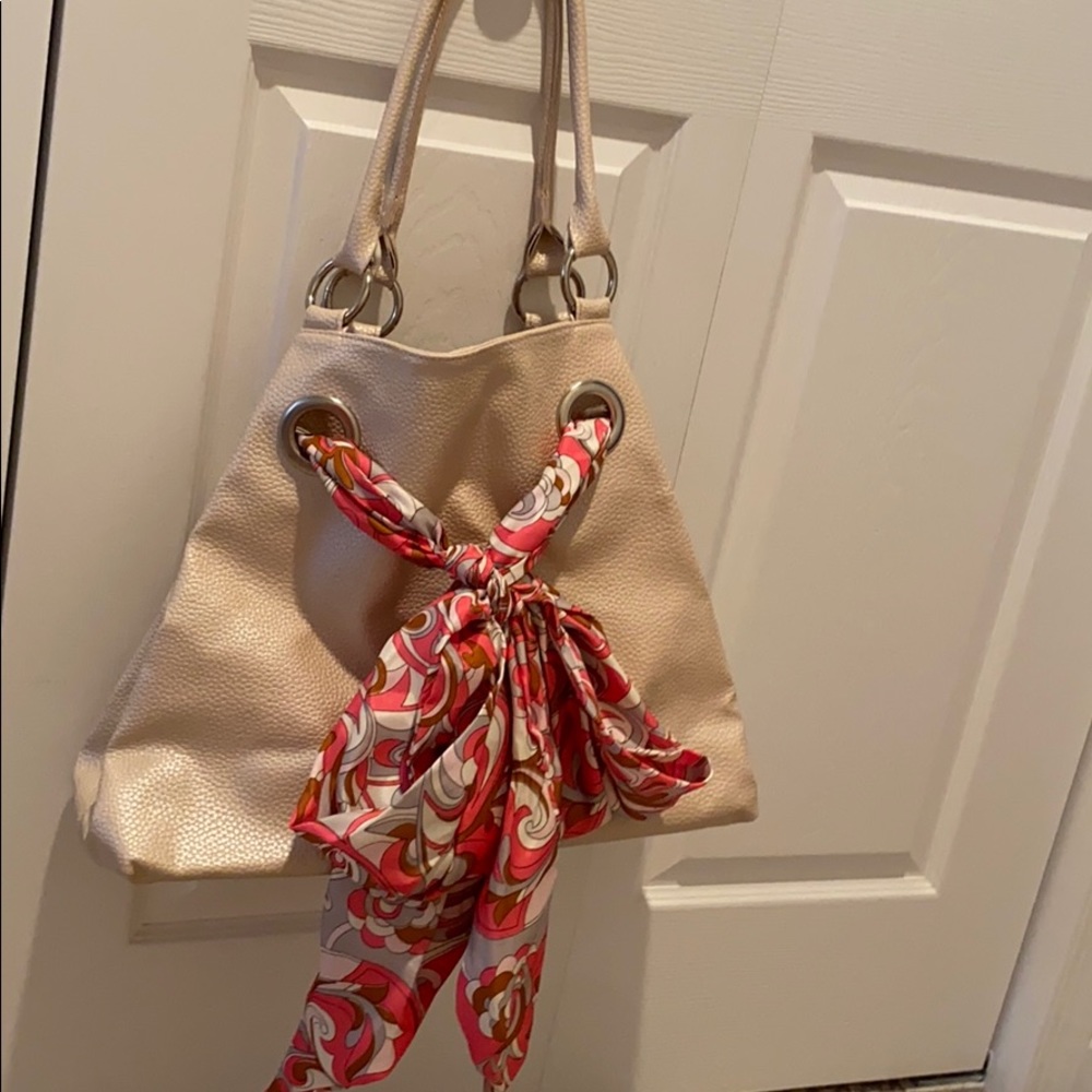 Women’s handbag